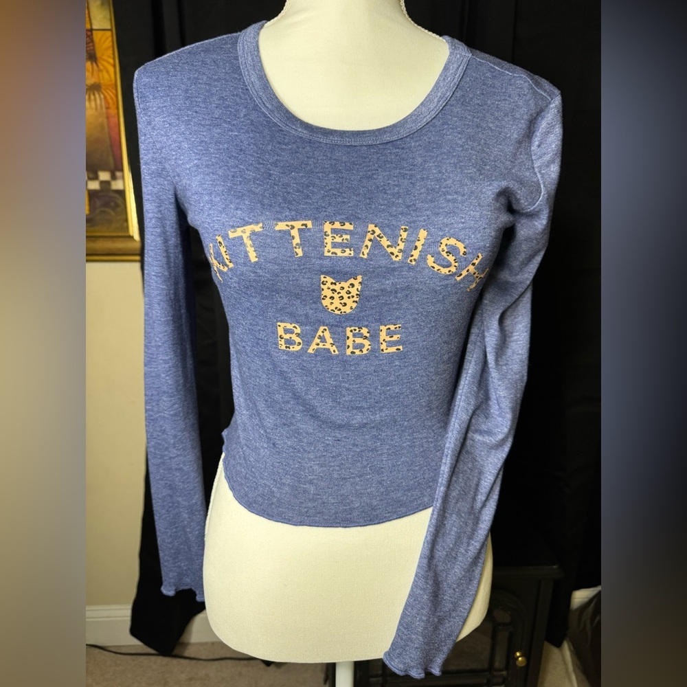 Kittenish Babe long sleeve‎ crop top blue size small